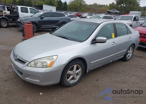 2006 Honda Accord 2.4 Lx из США, поврежденный, VIN 1HGCM56406A150820